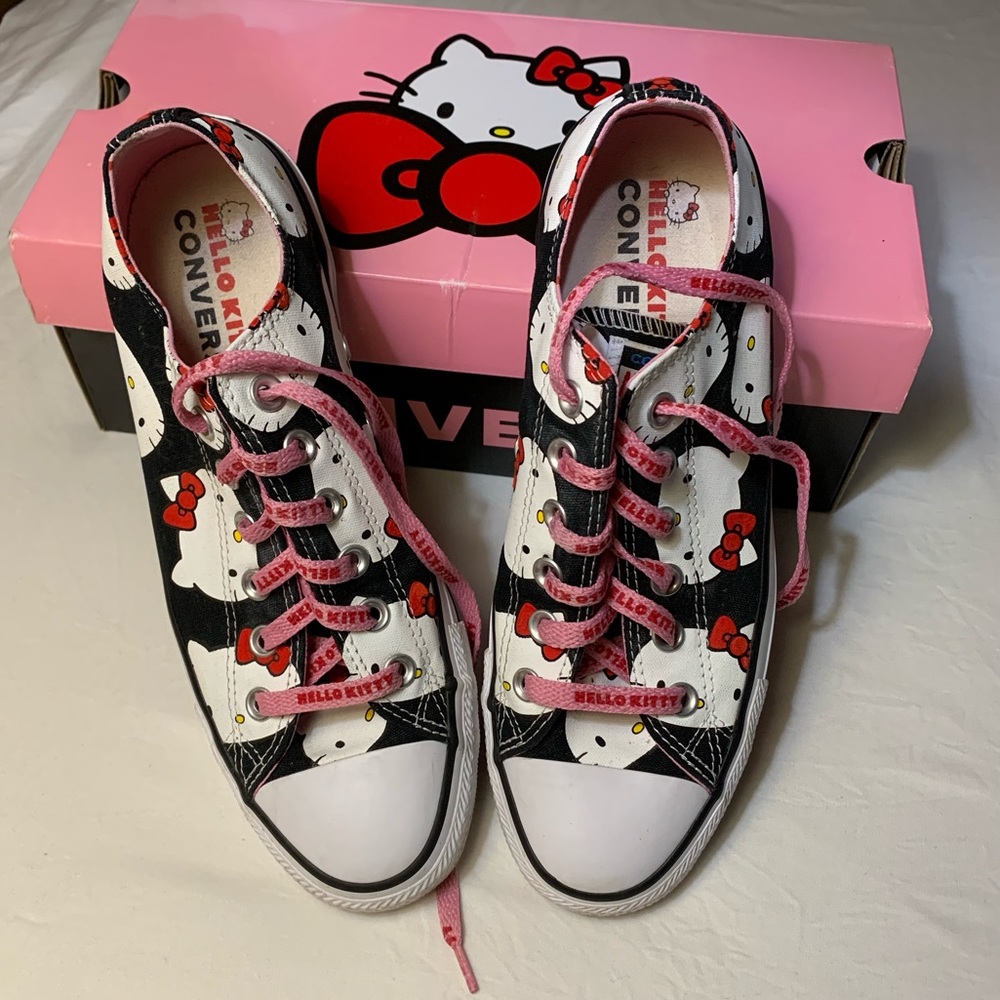 Hello Kitty x Converse Fall 2018